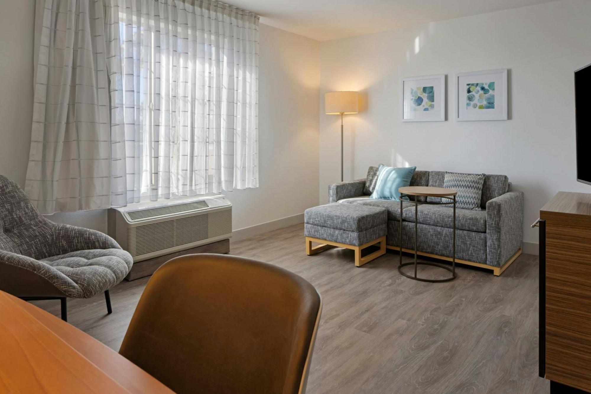 Towneplace Suites By Marriott Ontario Airport Ранчо-Кукамонга Экстерьер фото