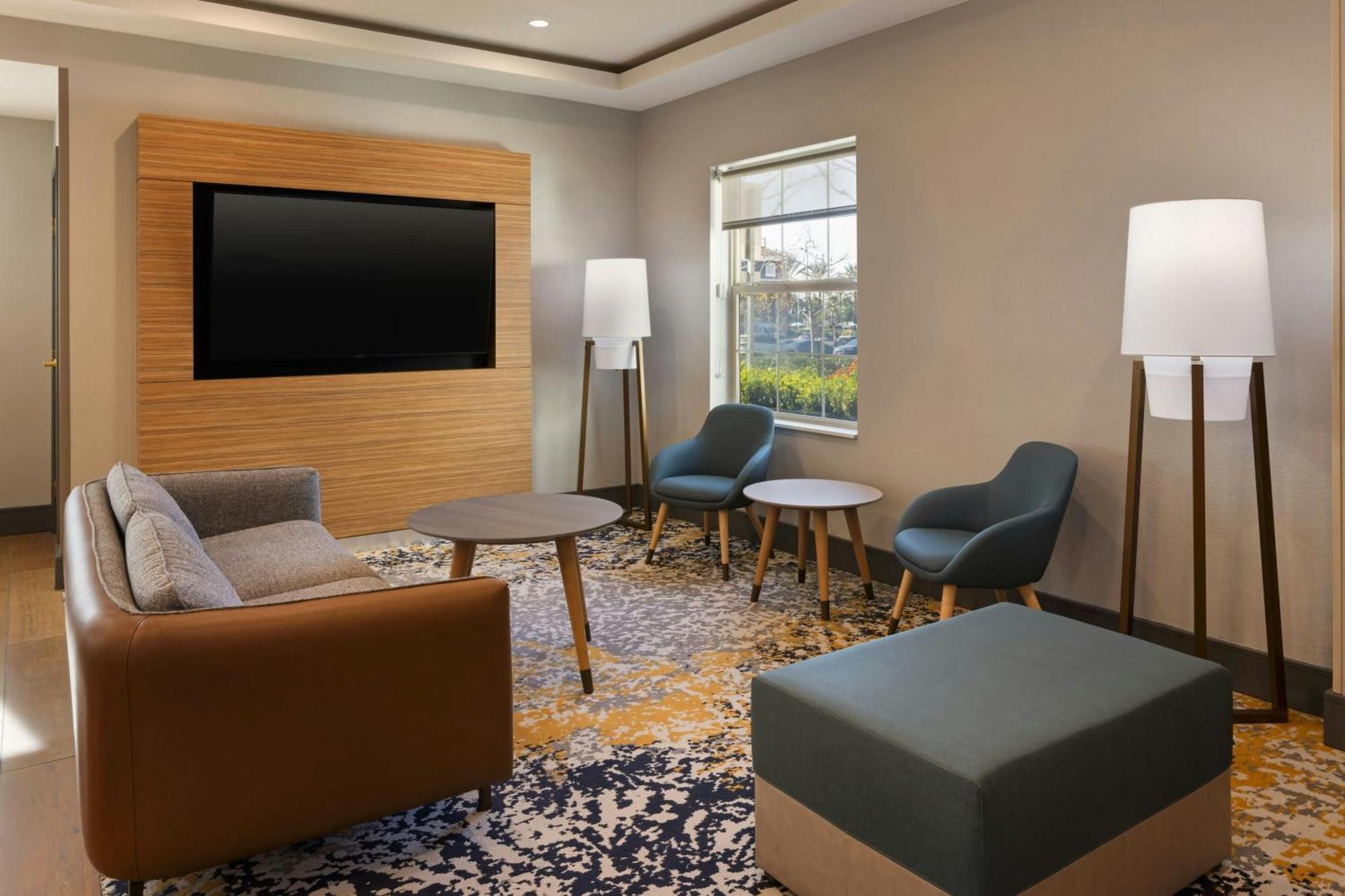 Towneplace Suites By Marriott Ontario Airport Ранчо-Кукамонга Экстерьер фото