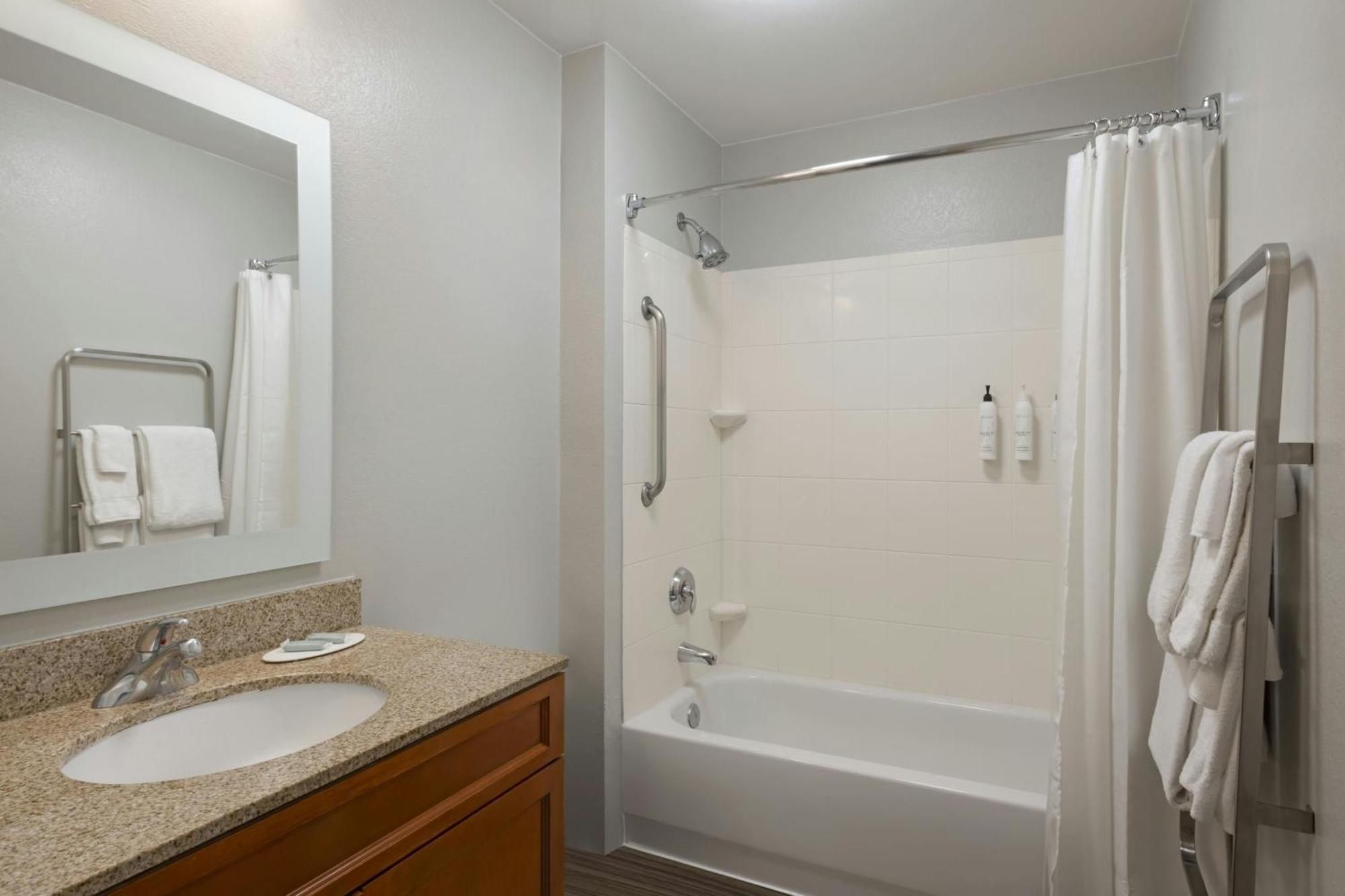 Towneplace Suites By Marriott Ontario Airport Ранчо-Кукамонга Экстерьер фото