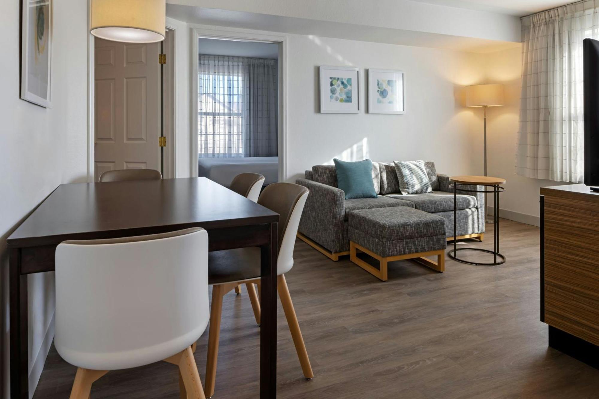 Towneplace Suites By Marriott Ontario Airport Ранчо-Кукамонга Экстерьер фото